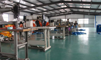 縫紉車間-廠房設(shè)備-保定奧發(fā)吊索具制造