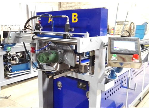 德川機械 專業制造，廠家直銷——兩工位數控沖孔機與護欄沖孔機的卓越選擇